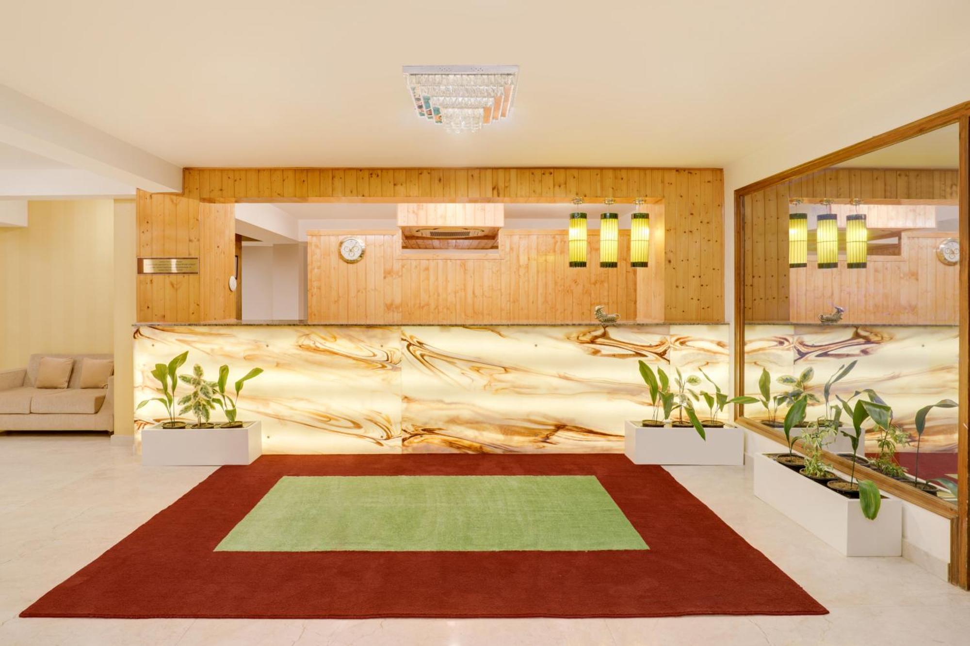 Span Inn Suites Manali Baragrān Kültér fotó