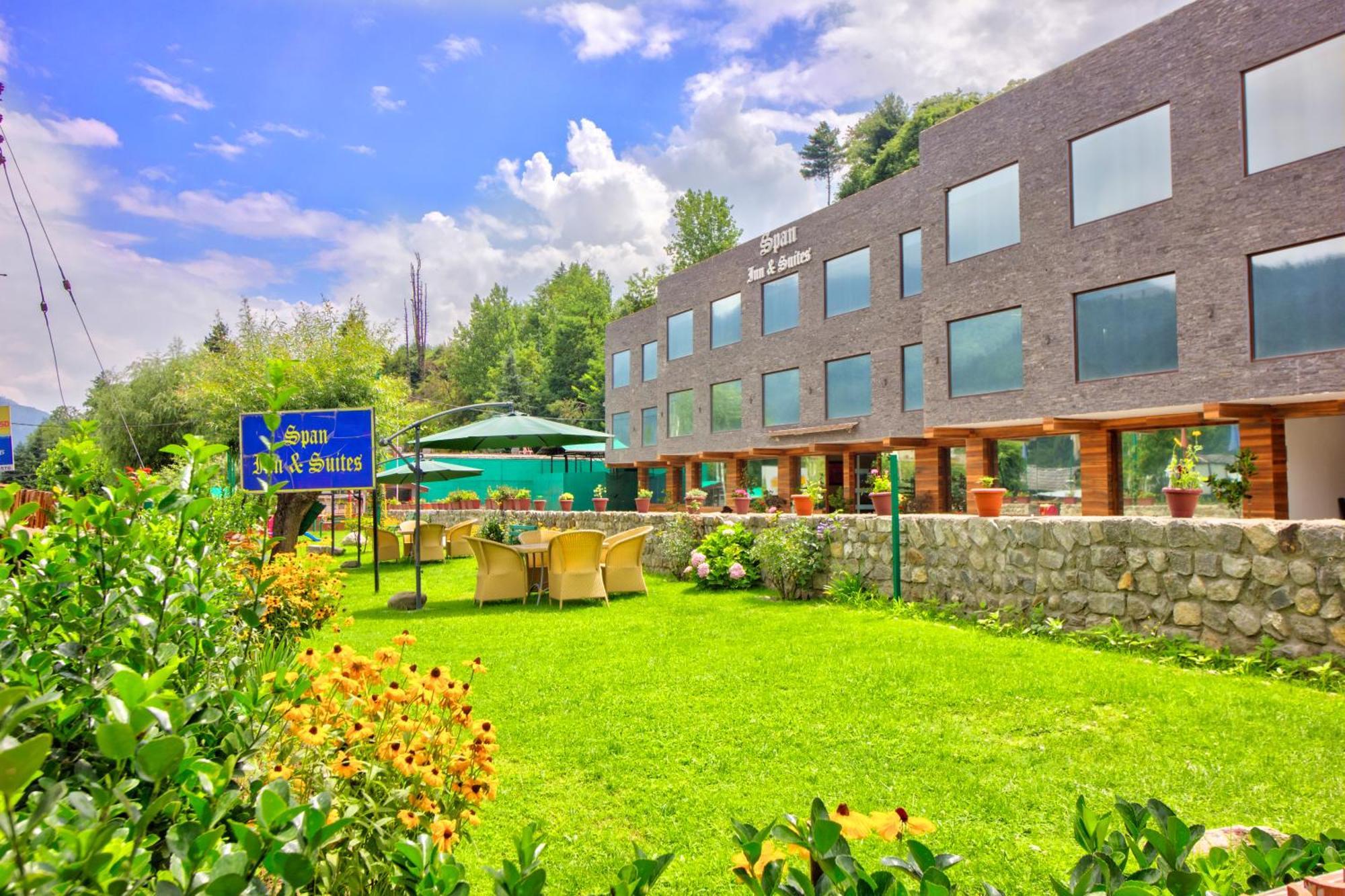 Span Inn Suites Manali Baragrān Kültér fotó